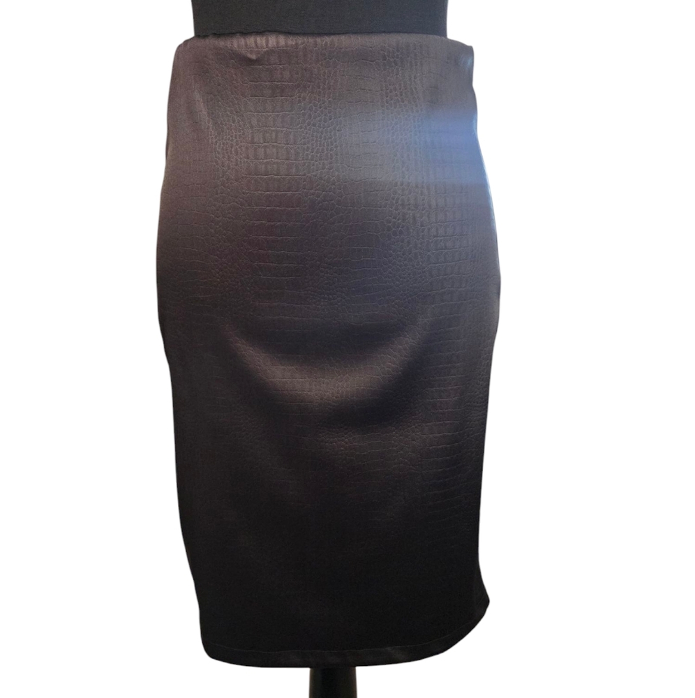 "MUST HAVE" Brand skirt